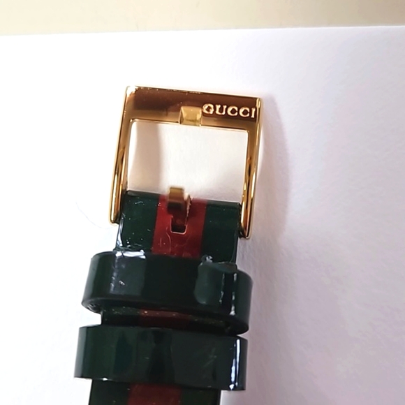 Authentic Gucci Watch Red Green Plexiglass Gold Bee Modern Luxury Designer Watch - Picture 10 of 16